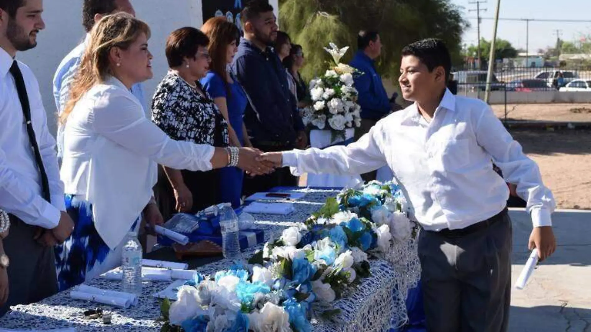 La recomendación es que las ceremonias de clausura del ciclo escolar se hagan en las escuelas y que los alumnos porten el uniforme escolar